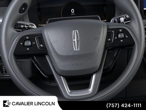 Used 2026 Lincoln Corsair Premiere FWD image 12