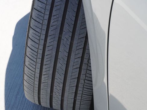 Used 2025 Honda Civic FWD Hybrid Sedan image 3
