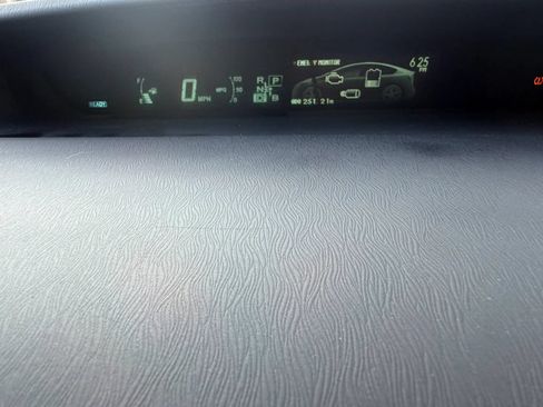 Used 2013 Toyota Prius Three FWD image 17