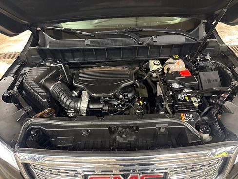 Used 2017 GMC Acadia Denali w/ LPO, Floor Liner Package image 10