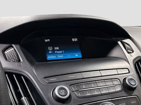 Used 2018 Ford Focus SE FWD image 15