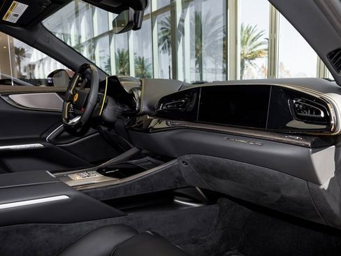 Used 2024 Ferrari Purosangue image 45