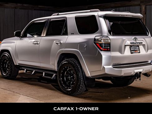 Used 2022 Toyota 4Runner SR5 image 6