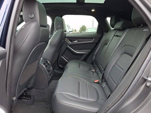 Used 2026 Jaguar F-PACE R-Dynamic S image 10