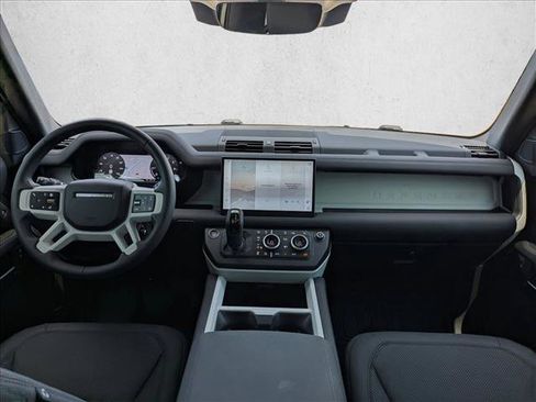 New 2025 Land Rover Defender 90 X-Dynamic SE image 15