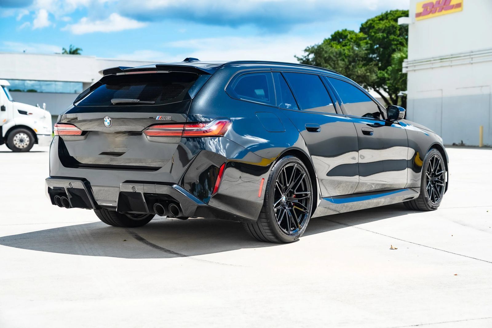 Used 2026 BMW M5 Touring AWD/4WD image 6
