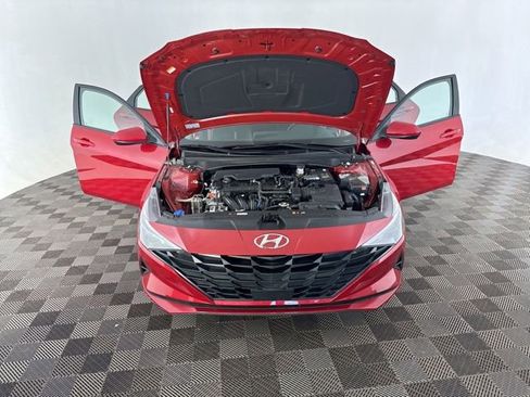 Used 2023 Hyundai Elantra SEL w/ Convenience Package FWD image 15