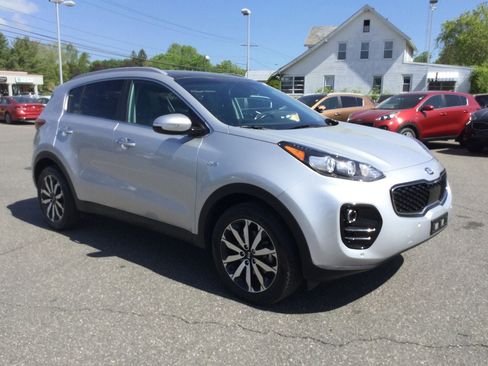 Used 2017 Kia Sportage EX w/ EX Technology Package AWD/4WD image 9