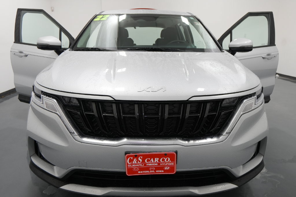 Used 2022 Kia Carnival LX FWD image 28