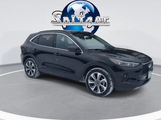 Used 2024 Ford Escape Platinum video 2