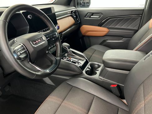 Used 2024 GMC Canyon AT4 w/ Technology Package image 16