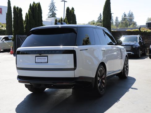 Certified 2025 Land Rover Range Rover SE AWD/4WD image 6