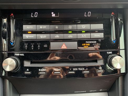 Certified 2025 Lexus IS 350 F Sport image 29