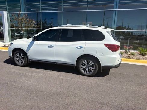 Used 2020 Nissan Pathfinder SL w/ Cargo Package AWD/4WD image 18