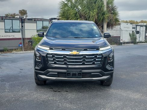 Used 2025 Chevrolet Equinox LT image 2