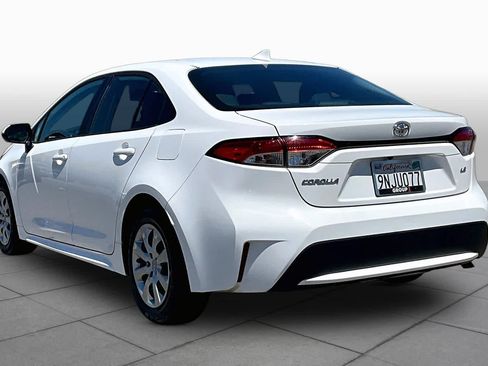 Used 2021 Toyota Corolla LE FWD image 11