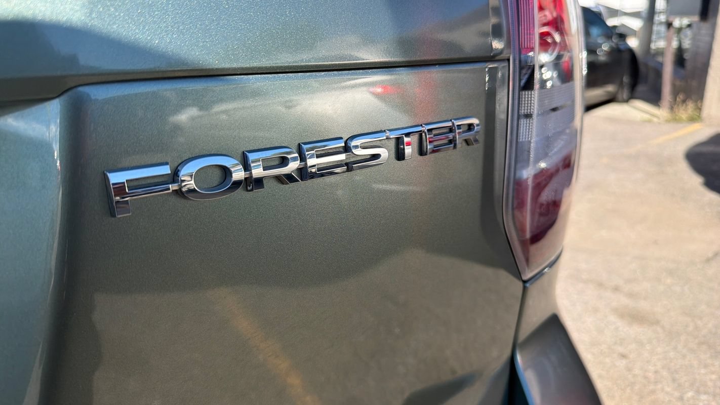 Used 2015 Subaru Forester 2.5i Limited AWD/4WD image 25