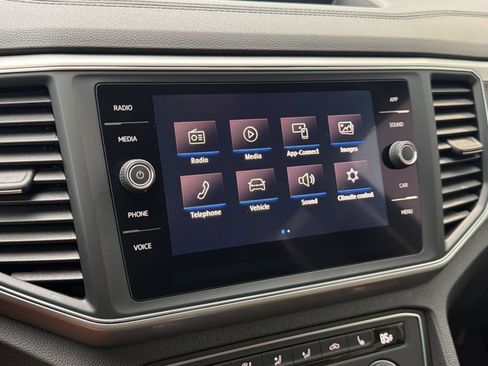 Used 2019 Volkswagen Atlas SE FWD image 21