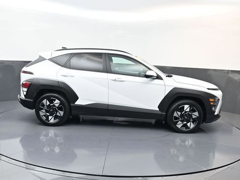 Certified 2025 Hyundai Kona SEL FWD image 3