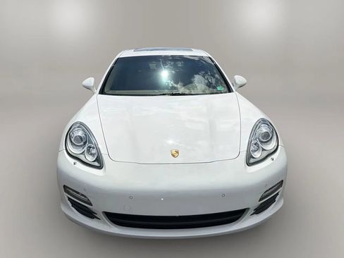 Used 2011 Porsche Panamera S image 2