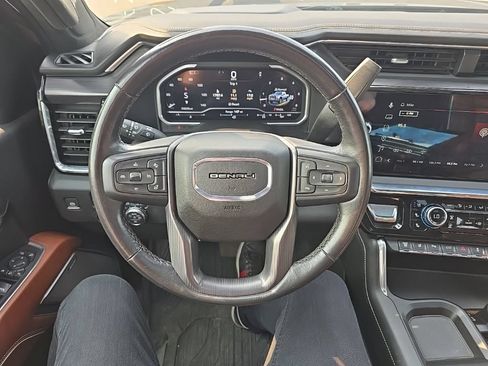 Used 2024 GMC Sierra 3500 Denali Ultimate AWD/4WD image 20