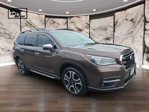 Used 2019 Subaru Ascent Touring AWD/4WD image 3