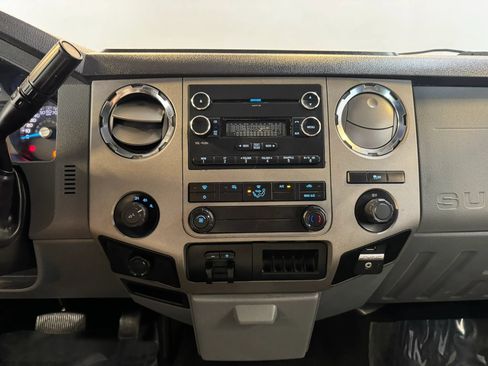 Used 2015 Ford F250 XLT w/ Camper Package AWD/4WD image 15