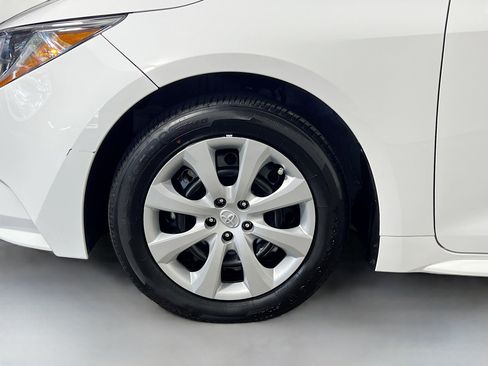 Used 2023 Toyota Corolla LE FWD image 14