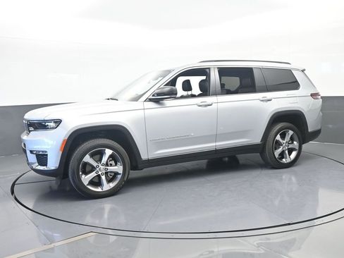 Used 2025 Jeep Grand Cherokee L Limited RWD image 2