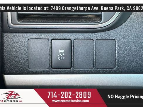 Used 2017 Toyota Camry SE FWD image 27