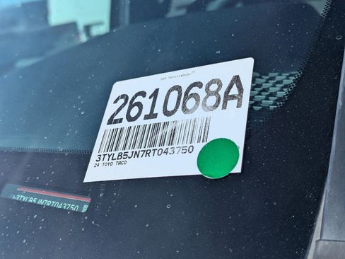 Used 2024 Toyota Tacoma TRD Sport image 36