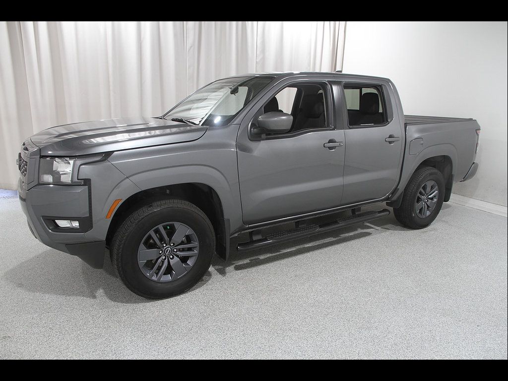 Used 2025 Nissan Frontier SV w/ SV Convenience Package AWD/4WD image 3