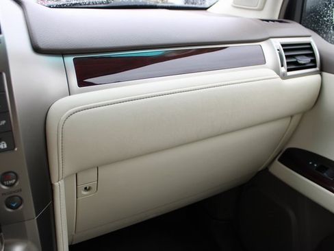 Used 2014 Lexus GX 460 image 32