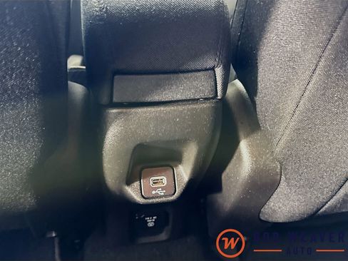 Used 2021 Jeep Renegade Latitude w/ Convenience Group AWD/4WD image 32