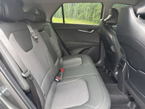 Used 2025 Kia Niro EX FWD image 22