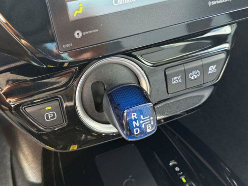 Certified 2022 Toyota Prius Prime XLE FWD image 18
