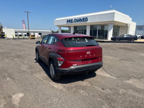 Used 2024 Hyundai Kona SE AWD/4WD image 13