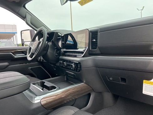 New 2026 Chevrolet Silverado 3500 LT w/ Convenience Package AWD/4WD image 33