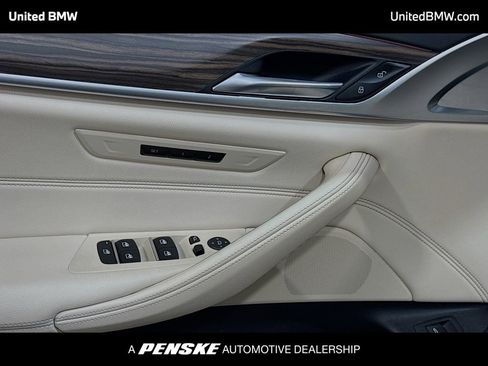 Used 2023 BMW 530i RWD image 3