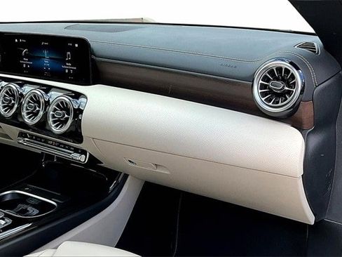 Certified 2023 Mercedes-Benz CLA 250 4MATIC image 29