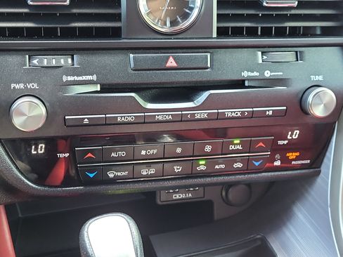 Used 2020 Lexus RX 350 F Sport w/ Accessory Package AWD/4WD image 26