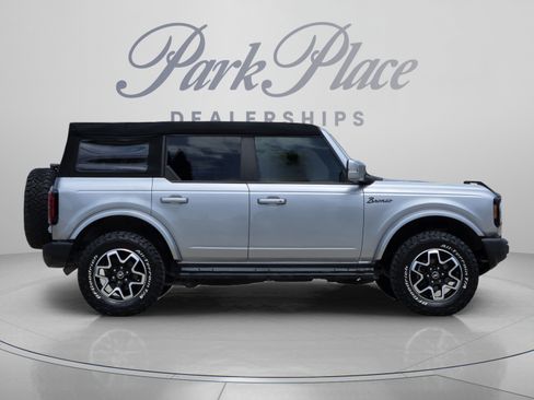 Used 2023 Ford Bronco Outer Banks AWD/4WD image 6