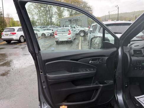 Used 2020 Honda Passport Touring image 16