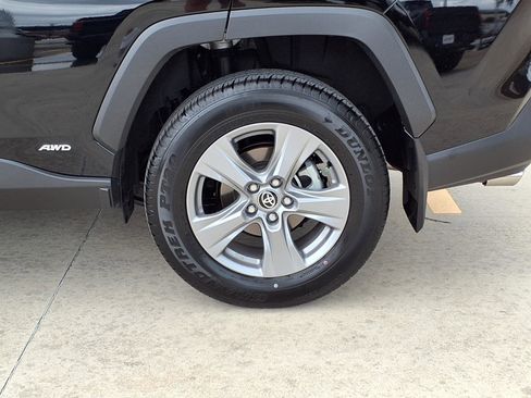 Used 2025 Toyota RAV4 LE image 9