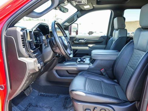 Used 2024 Chevrolet Silverado 2500 ZR2 w/ Technology Package AWD/4WD image 18