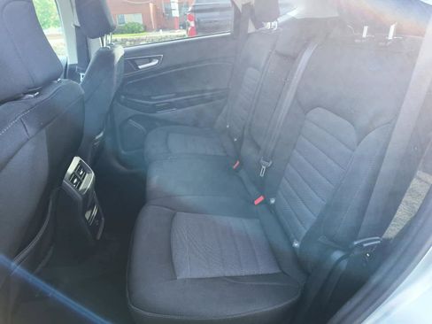 Used 2022 Ford Edge SE image 14