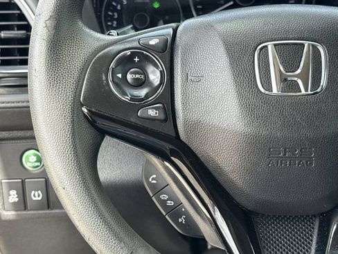 Used 2018 Honda HR-V EX image 39