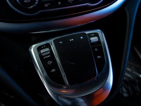 Used 2021 Mercedes-Benz Metris Passenger image 47