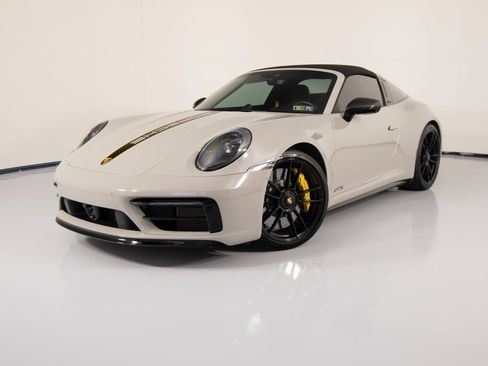 Certified 2022 Porsche 911 Targa 4 GTS image 6