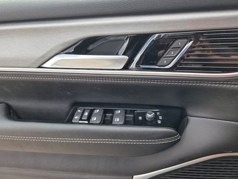 New 2026 Jeep Grand Wagoneer 2WD image 21